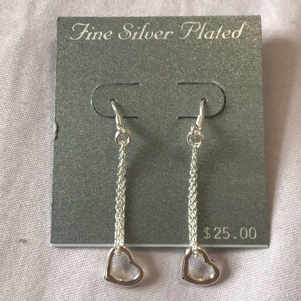 BNIB Heart Dangle Earring